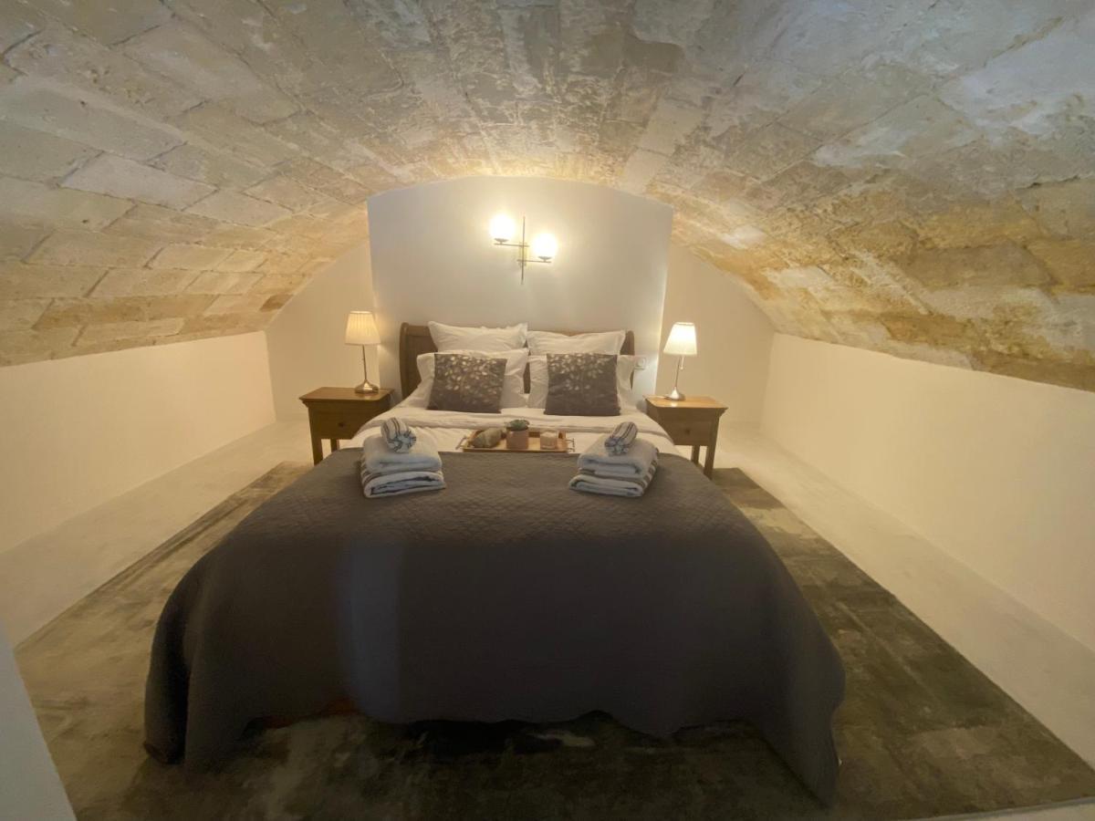Appartement Avec Piscine Privee Dans Residence Pour 6 Personnes Uzes Ngoại thất bức ảnh