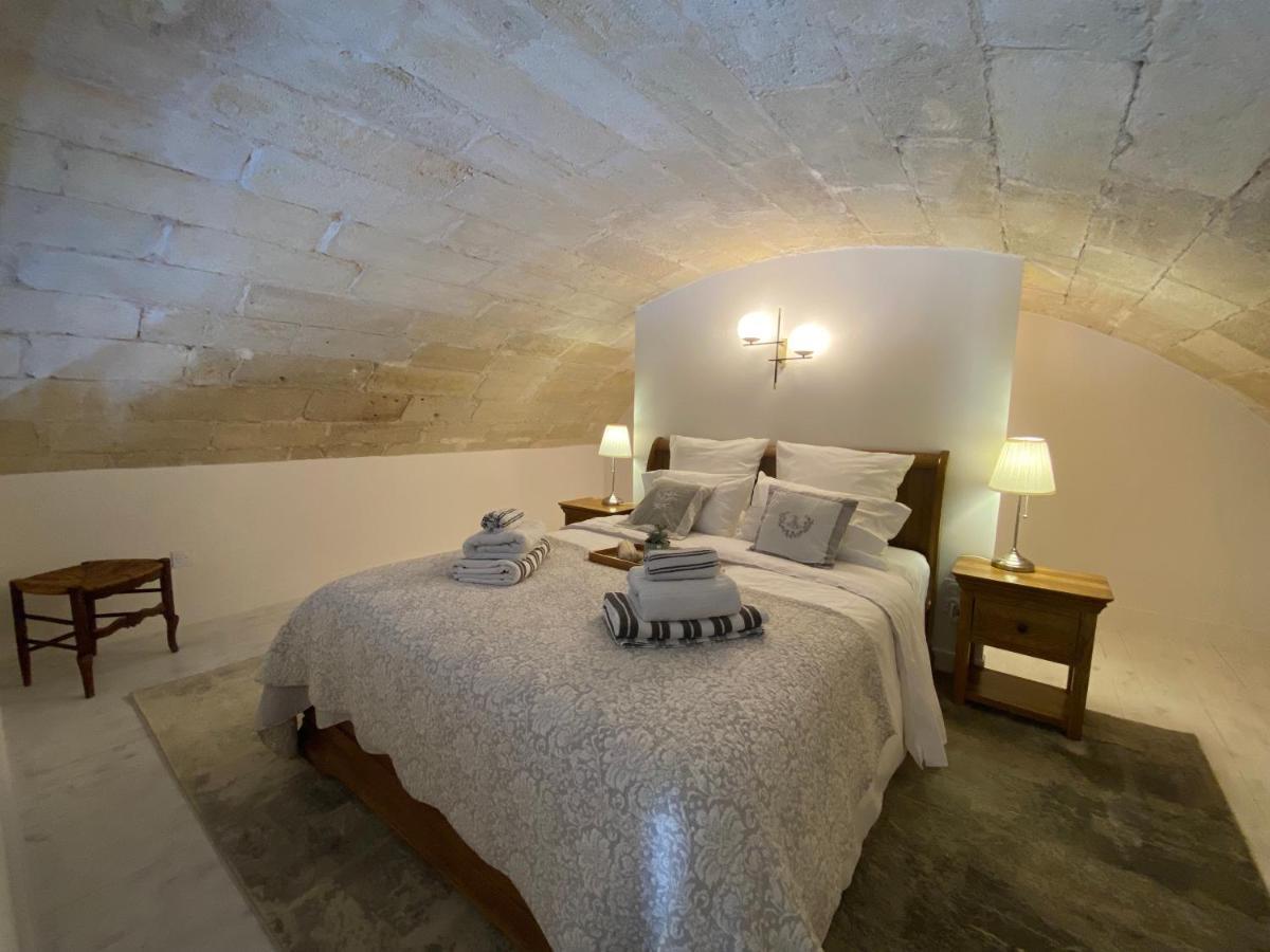 Appartement Avec Piscine Privee Dans Residence Pour 6 Personnes Uzes Ngoại thất bức ảnh