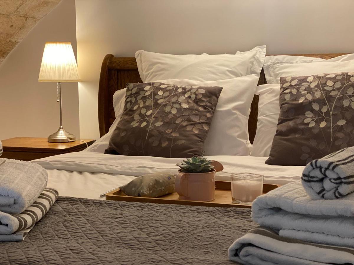 Appartement Avec Piscine Privee Dans Residence Pour 6 Personnes Uzes Ngoại thất bức ảnh