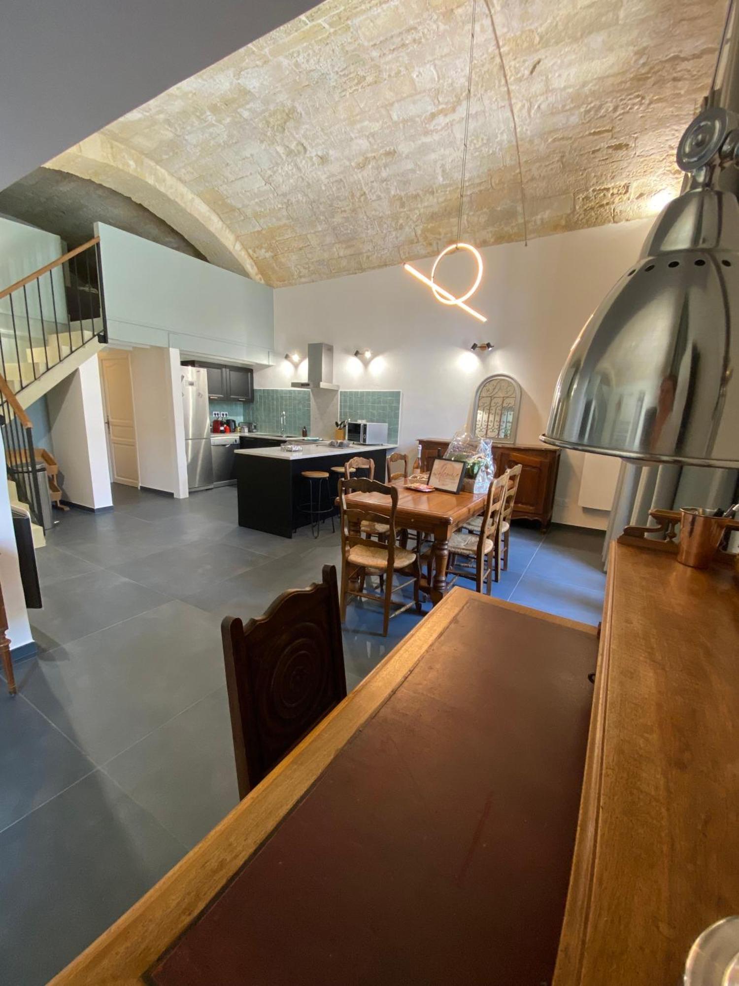 Appartement Avec Piscine Privee Dans Residence Pour 6 Personnes Uzes Ngoại thất bức ảnh