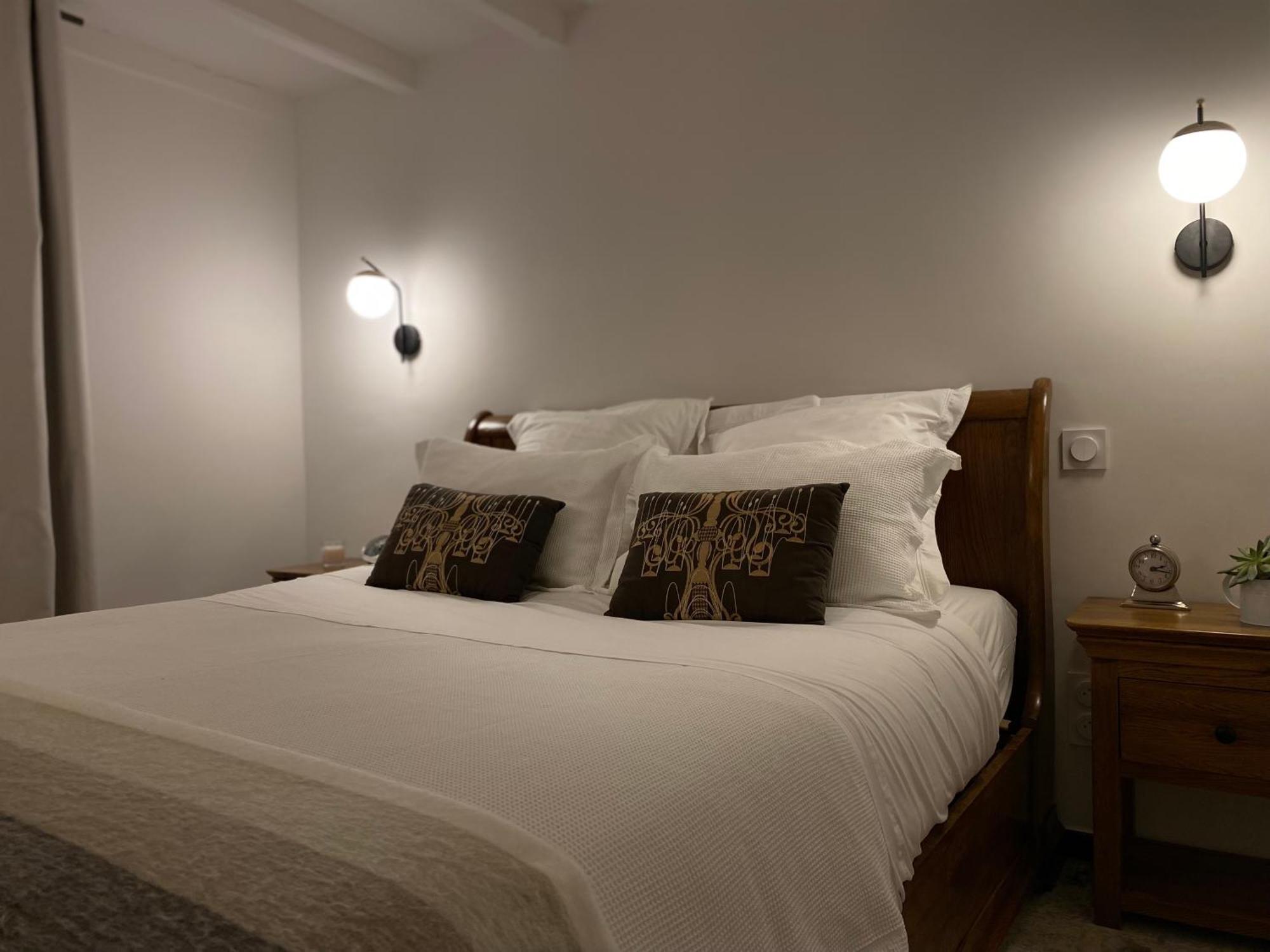 Appartement Avec Piscine Privee Dans Residence Pour 6 Personnes Uzes Ngoại thất bức ảnh