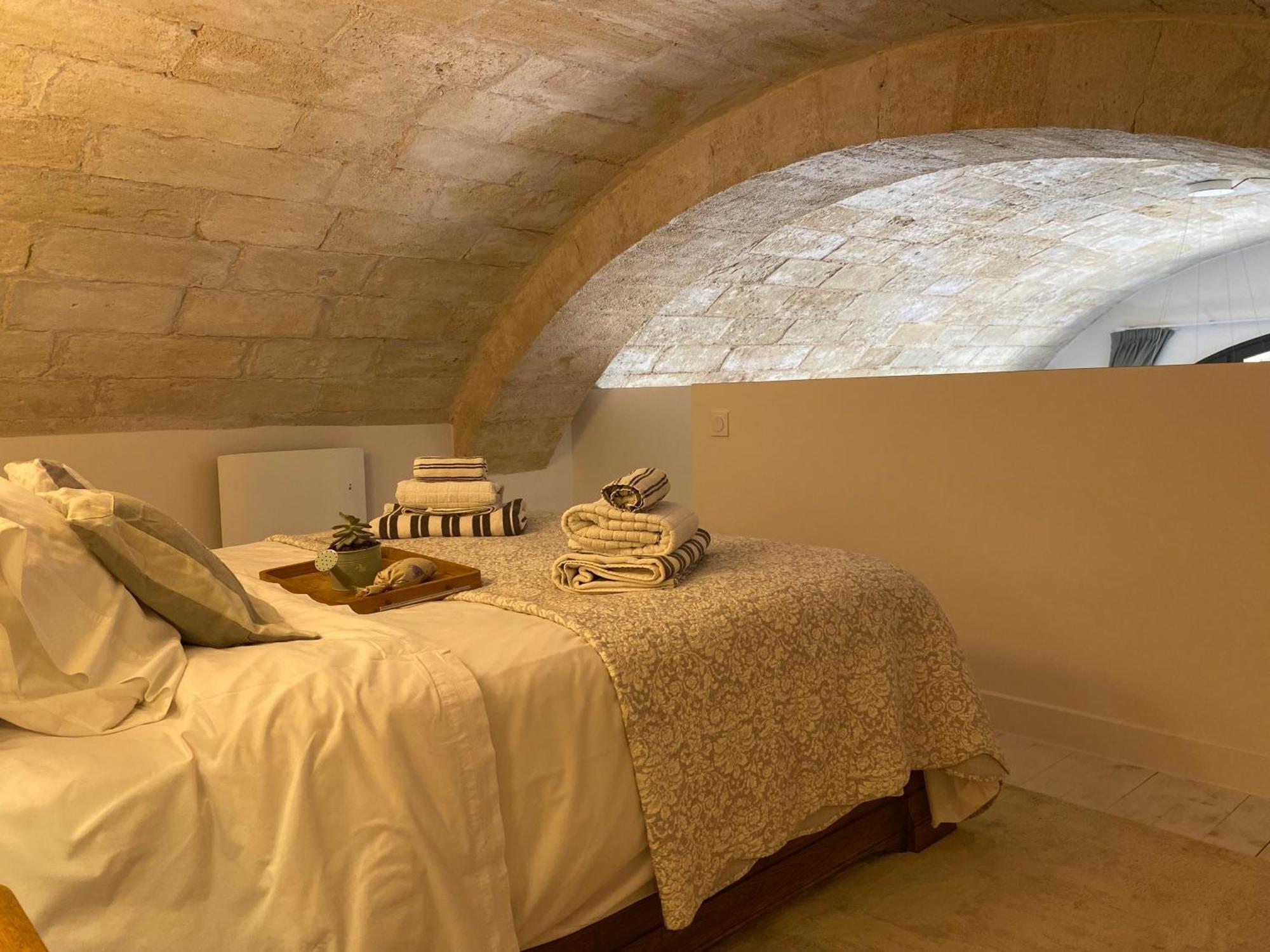 Appartement Avec Piscine Privee Dans Residence Pour 6 Personnes Uzes Ngoại thất bức ảnh
