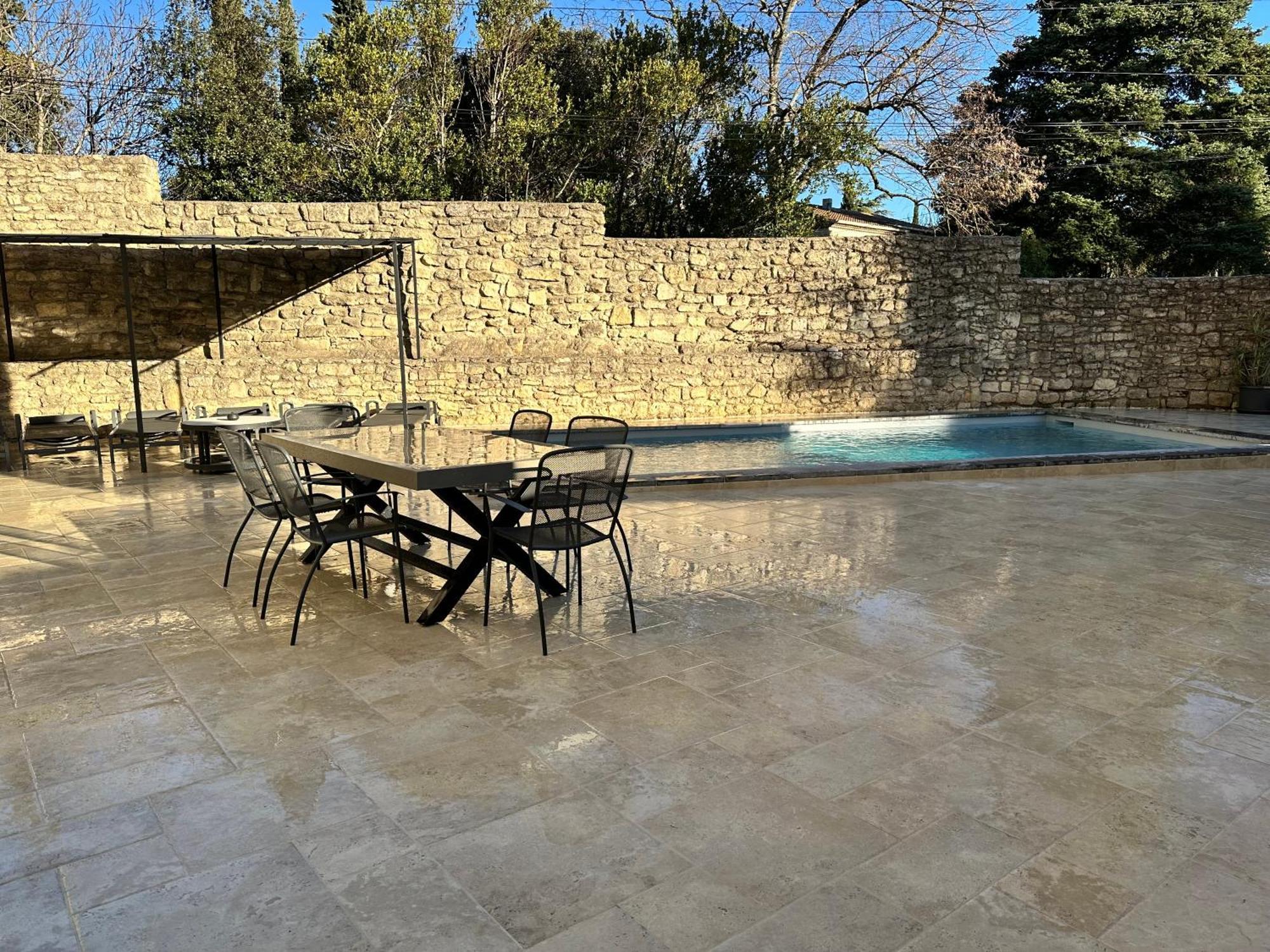 Appartement Avec Piscine Privee Dans Residence Pour 6 Personnes Uzes Ngoại thất bức ảnh