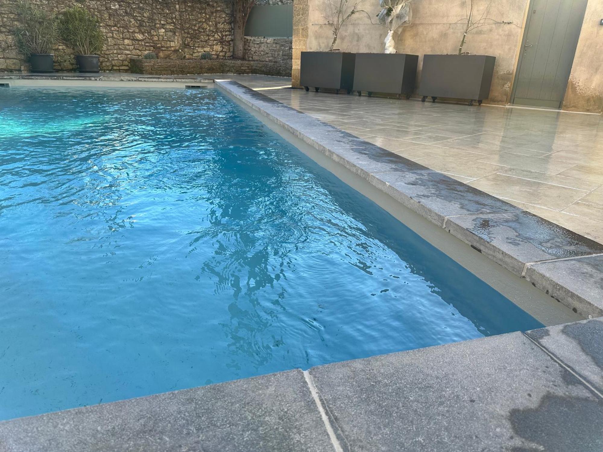 Appartement Avec Piscine Privee Dans Residence Pour 6 Personnes Uzes Ngoại thất bức ảnh