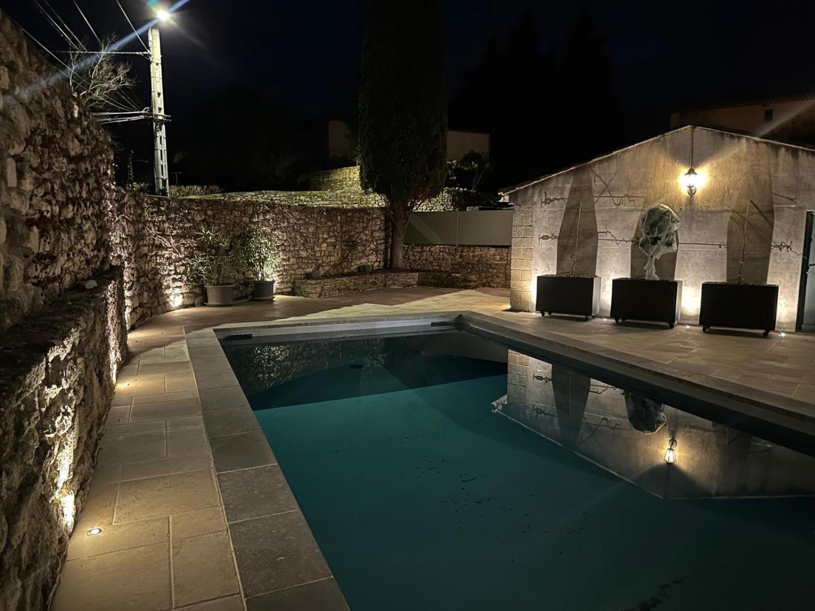 Appartement Avec Piscine Privee Dans Residence Pour 6 Personnes Uzes Ngoại thất bức ảnh