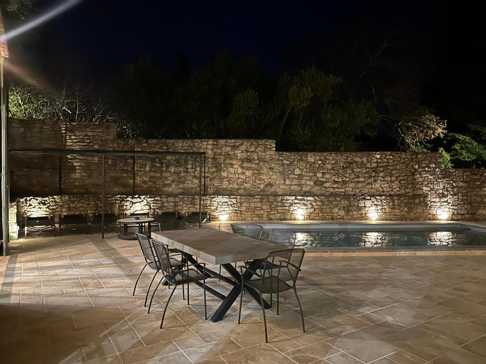 Appartement Avec Piscine Privee Dans Residence Pour 6 Personnes Uzes Ngoại thất bức ảnh